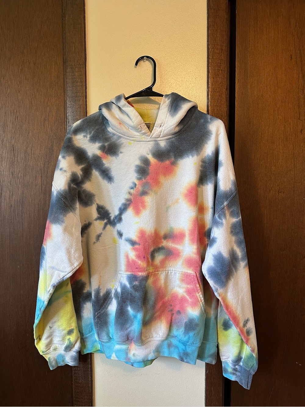 Men’s Tie Dye Sweatshirt size XL